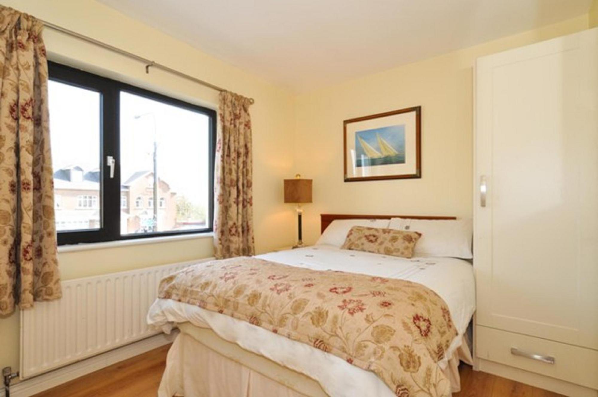 Lynfield Guest House Голуэй Экстерьер фото