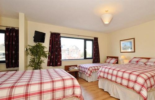 Lynfield Guest House Голуэй Экстерьер фото